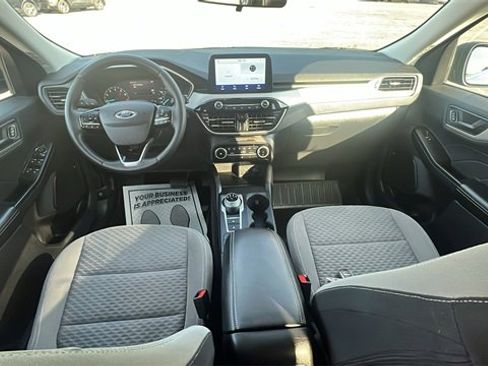 Certified 2022 Ford Escape SE w/ Cold Weather Package image 12