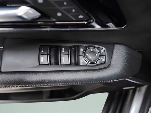 Used 2025 GMC Yukon Denali image 25