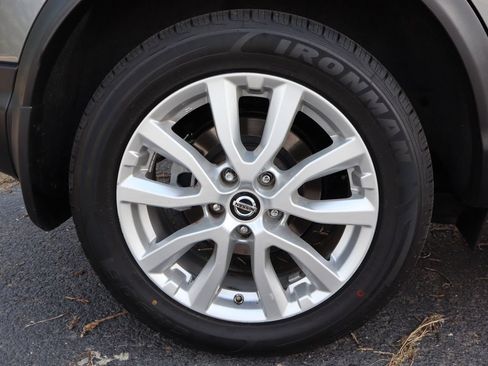 Used 2020 Nissan Rogue Sport SV w/ All-Weather Package AWD/4WD image 43
