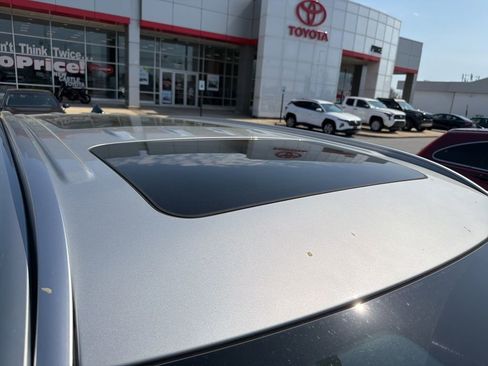 Used 2022 Hyundai Palisade Calligraphy image 13