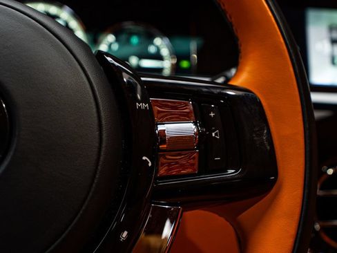 Used 2024 Rolls-Royce Phantom Sedan RWD image 48