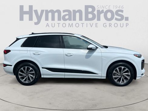 Used 2025 Audi Q6 e-tron Premium Plus AWD/4WD image 2