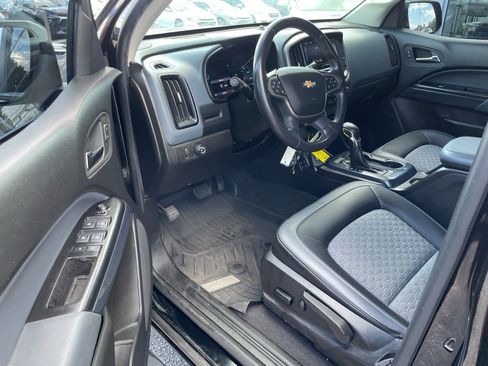 Used 2022 Chevrolet Colorado Z71 w/ Safety Package image 4
