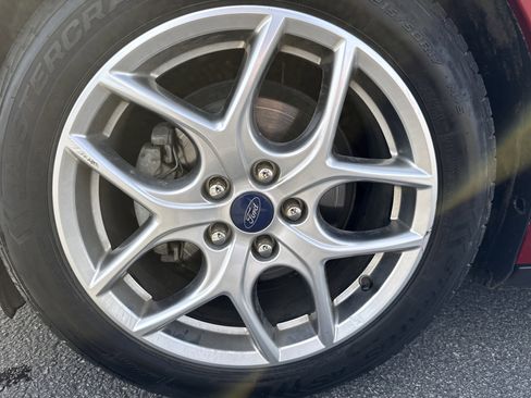 Used 2015 Ford Focus SE w/ Equipment Group 201A image 10