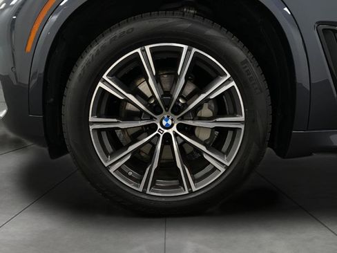 Used 2021 BMW X5 xDrive40i w/ M Sport Package AWD/4WD image 14