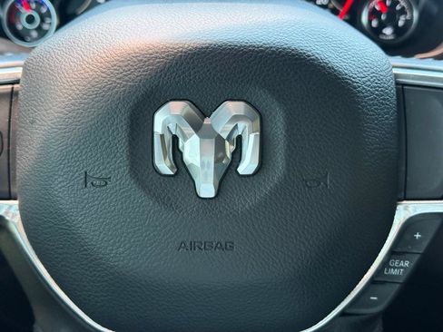 Used 2022 RAM 1500 Laramie AWD/4WD image 21