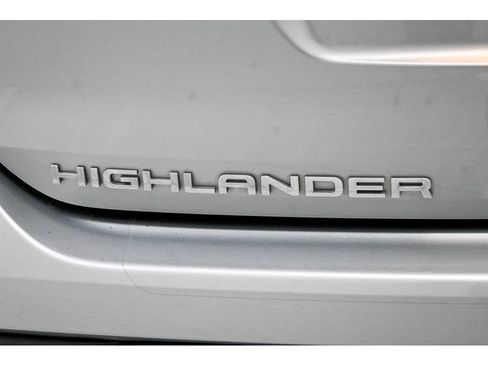 Used 2020 Toyota Highlander L AWD/4WD image 55