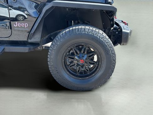 Used 2019 Jeep Wrangler Unlimited Rubicon AWD/4WD image 31