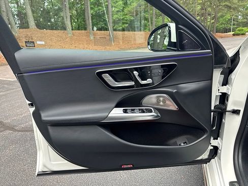 Used 2025 Mercedes-Benz E 450 4MATIC Sedan image 11