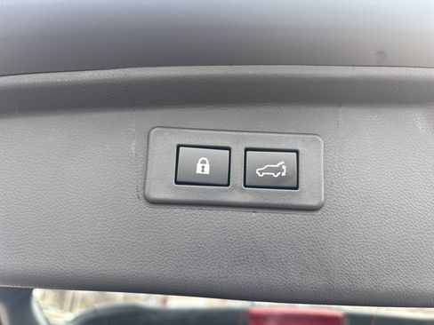 Used 2025 Subaru Outback Premium image 28