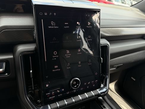 Used 2026 GMC Yukon AT4 w/ AT4 Premium Package AWD/4WD image 22