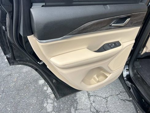 Used 2025 Jeep Grand Cherokee Limited w/ Luxury Tech Group II image 21