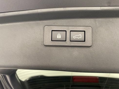 Used 2025 Subaru Outback Limited AWD/4WD image 40