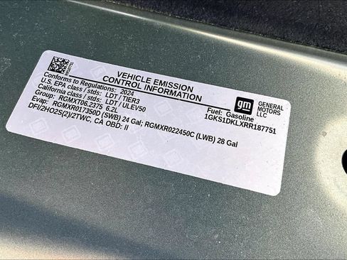 Used 2024 GMC Yukon Denali RWD image 28