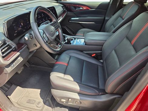 Used 2024 Chevrolet Traverse RS w/ LPO, Floor Liner Package FWD image 15