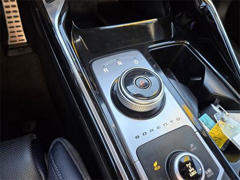 Used 2023 Kia Sorento SX Prestige image 23