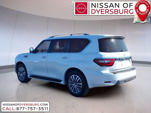 Used 2023 Nissan Armada SL w/ Captain's Chairs Package image 5