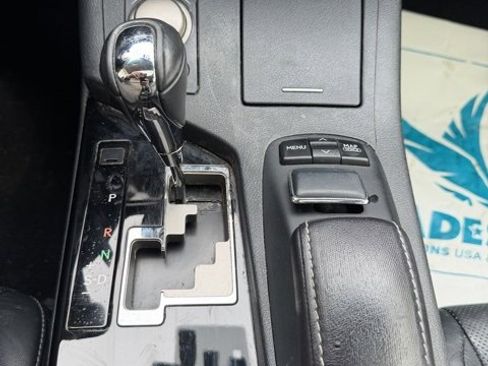 Used 2013 Lexus ES 300h image 24