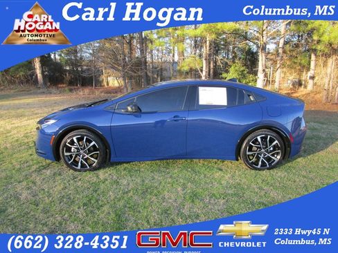 Used 2026 Toyota Prius Plug-In Hybrid image 1