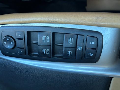 Used 2011 Dodge Journey Lux image 16