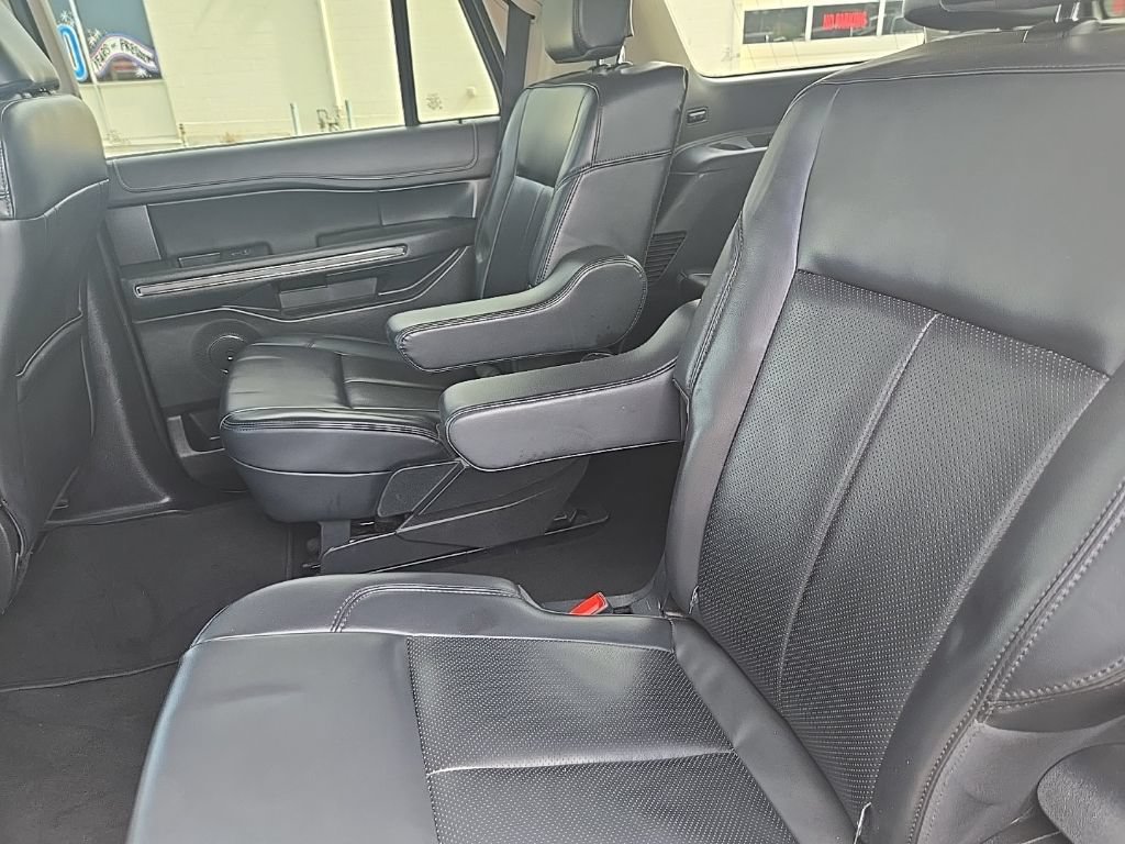 Used 2024 Ford Expedition XLT AWD/4WD image 23