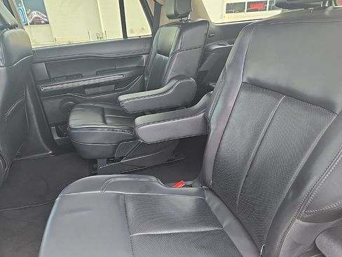 Used 2024 Ford Expedition XLT AWD/4WD image 23