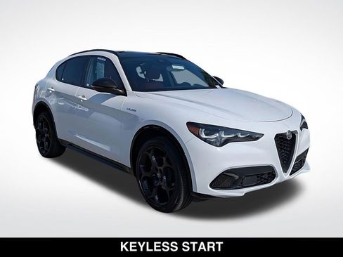 Used 2024 Alfa Romeo Stelvio Veloce AWD/4WD image 16