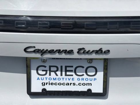 Used 2023 Porsche Cayenne Turbo AWD/4WD image 10