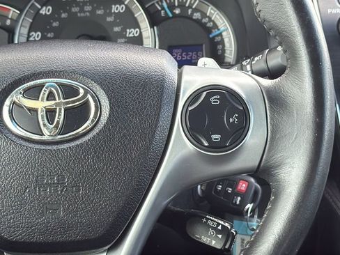 Used 2014 Toyota Camry SE FWD image 22