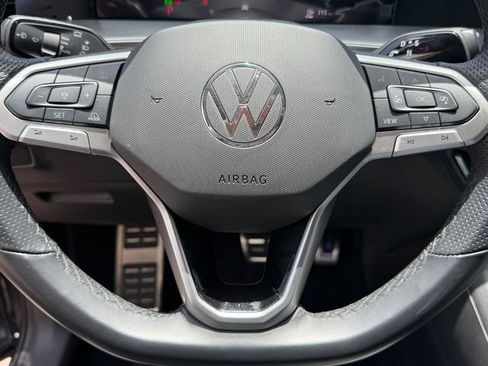 Certified 2025 Volkswagen Tiguan SE R-Line FWD image 24