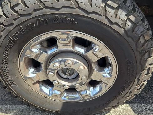 Used 2016 Ford F250 XLT w/ XLT Premium Package AWD/4WD image 11