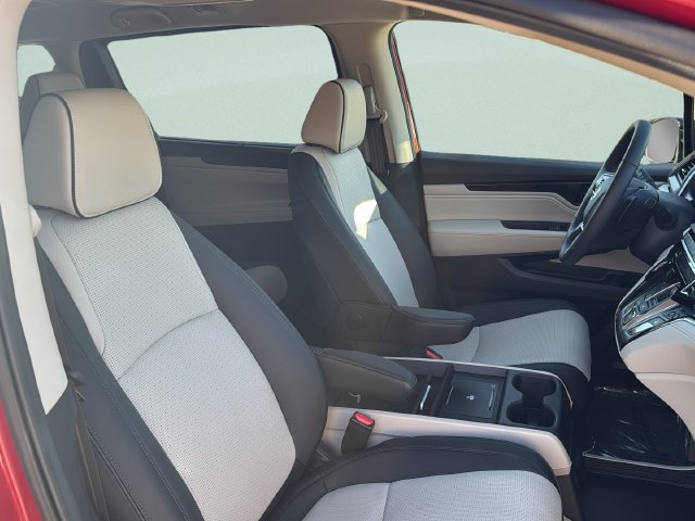 Certified 2026 Honda Odyssey Elite image 19