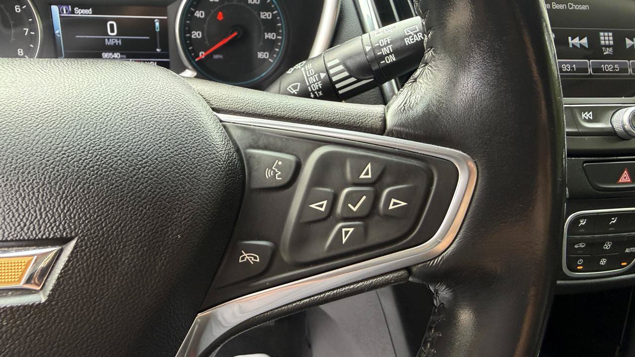 Used 2018 Chevrolet Equinox Premier AWD/4WD image 17