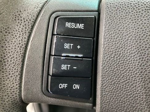Used 2008 Ford Focus SE FWD image 16