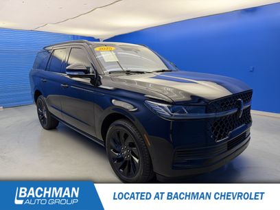 Used 2025 Lincoln Navigator Reserve w/ Jet Appearance Package