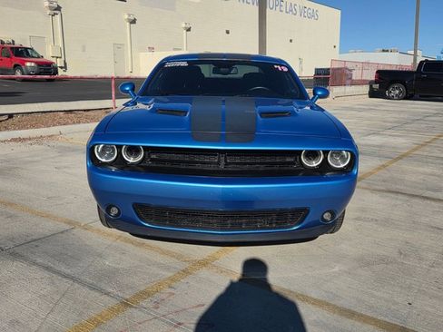 Used 2019 Dodge Challenger SXT w/ Blacktop Package image 2