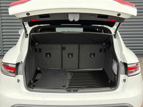 Used 2026 Porsche Macan image 25