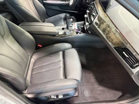 Used 2018 BMW 530i RWD image 24