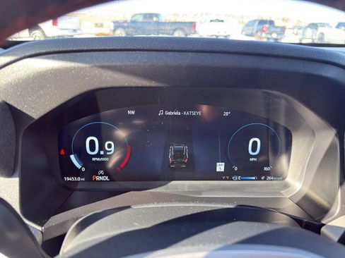 Used 2025 Ford Explorer Active image 21