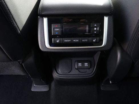 Used 2020 Subaru Ascent Limited w/ Technology Package image 21