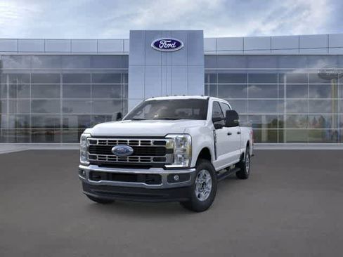 New 2026 Ford F250 XLT w/ FX4 Off-Road Package AWD/4WD image 2
