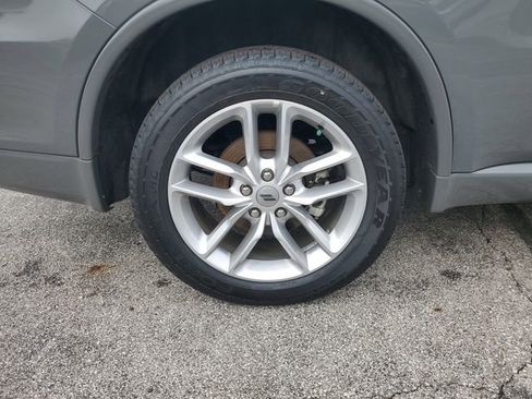 Used 2023 Dodge Durango GT image 3