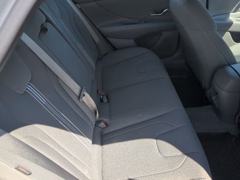 Used 2024 Hyundai Elantra SEL w/ Convenience Package FWD image 12