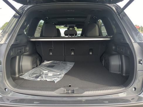 New 2025 Subaru Forester Premium image 9