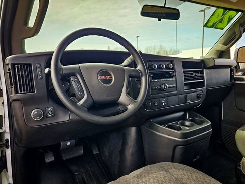 Used 2024 GMC Savana 2500 w/ Driver Convenience Package image 11