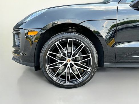 Certified 2026 Porsche Macan AWD/4WD image 30