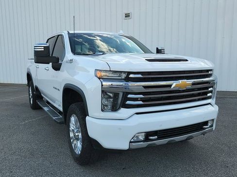 Used 2022 Chevrolet Silverado 2500 High Country w/ Technology Package image 2