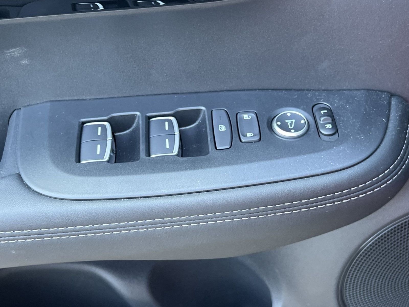 Certified 2025 Acura ADX FWD image 12