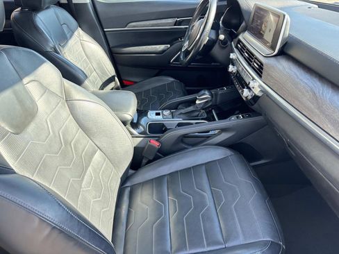 Used 2022 Kia Telluride SX w/ SX Prestige Package image 24