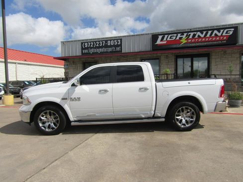 Used 2017 RAM 1500 Limited AWD/4WD image 2